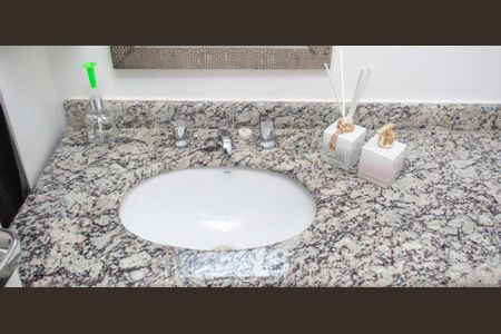 Apartamento à venda com 52m², 2 quartos e 1 vagaBanheiro Social