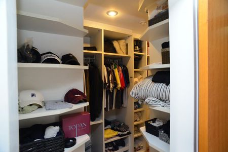 Closet de apartamento para alugar com 2 quartos, 81m² em Barra da Tijuca, Rio de Janeiro