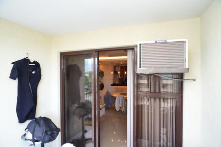 Varanda de apartamento para alugar com 2 quartos, 81m² em Barra da Tijuca, Rio de Janeiro