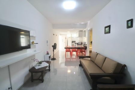 Sala de apartamento para alugar com 2 quartos, 70m² em Vila Alzira, Guarujá