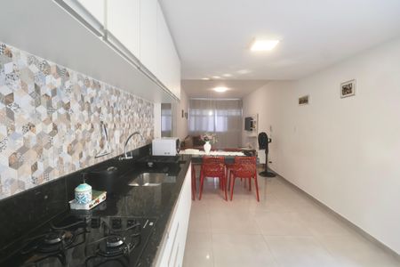 Apartamento para alugar com 70m², 2 quartos e 1 vaga Apartamento para alugar com 70m², 2 quartos e 1 vagaCozinha