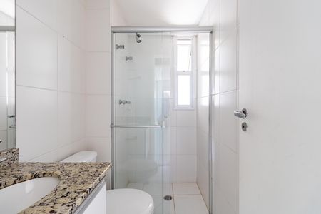 Apartamento para alugar com 90m², 2 quartos e 2 vagas Apartamento para alugar com 90m², 2 quartos e 2 vagasBanheiro social