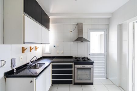 Apartamento para alugar com 90m², 2 quartos e 2 vagas Apartamento para alugar com 90m², 2 quartos e 2 vagasCozinha
