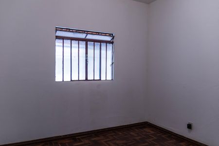 Quarto de casa para alugar com 1 quarto, 75m² em Milionários (barreiro), Belo Horizonte