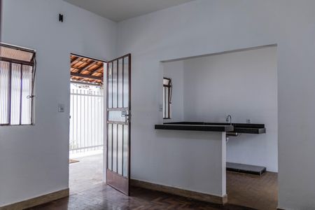 Sala de casa para alugar com 1 quarto, 75m² em Milionários (barreiro), Belo Horizonte
