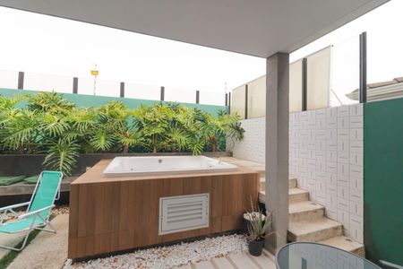 Casa de condomínio à venda com 161m², 3 quartos e 2 vagasÁrea Externa
