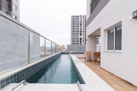 Apartamento à venda com 37m², 1 quarto e 1 vaga Apartamento à venda com 37m², 1 quarto e 1 vagaÁrea comum - Piscina
