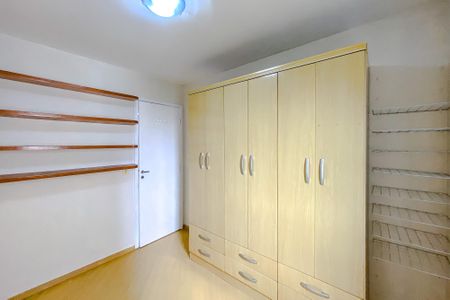 Apartamento à venda com 65m², 3 quartos e 1 vagaQuarto 2