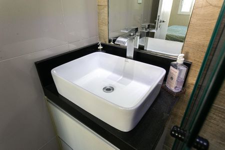Apartamento à venda com 74m², 3 quartos e 1 vagaBanheiro da Suíte