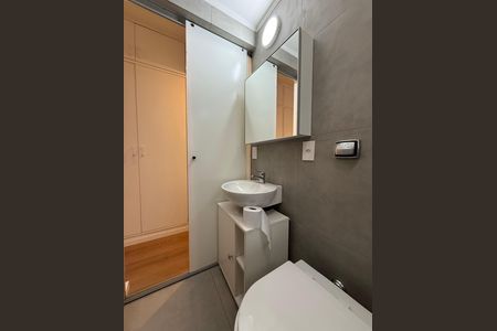 Apartamento à venda com 100m², 2 quartos e 1 vaga Apartamento à venda com 100m², 2 quartos e 1 vagaBanheiro