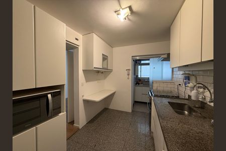 Apartamento à venda com 100m², 2 quartos e 1 vaga Apartamento à venda com 100m², 2 quartos e 1 vagaCozinha
