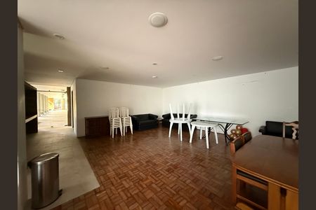 Apartamento à venda com 100m², 2 quartos e 1 vaga Apartamento à venda com 100m², 2 quartos e 1 vagaÁrea comum