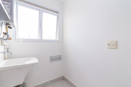 Apartamento à venda com 75m², 2 quartos e 1 vagaÁrea de Serviço