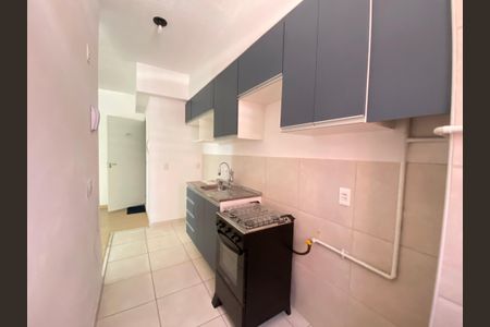 Apartamento à venda com 48m², 2 quartos e sem vaga Apartamento à venda com 48m², 2 quartos e sem vagaCozinha e Área de Serviço