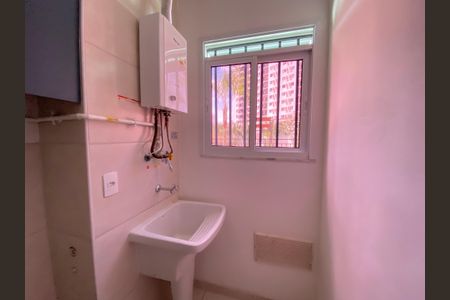 Apartamento à venda com 48m², 2 quartos e sem vaga Apartamento à venda com 48m², 2 quartos e sem vagaCozinha e Área de Serviço