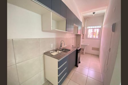 Apartamento à venda com 48m², 2 quartos e sem vaga Apartamento à venda com 48m², 2 quartos e sem vagaCozinha e Área de Serviço
