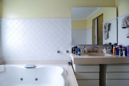 Apartamento para alugar com 285m², 3 quartos e 4 vagasBanheiro 01 da Suíte 3