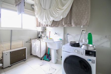 Apartamento para alugar com 285m², 3 quartos e 4 vagasÁrea de Serviço