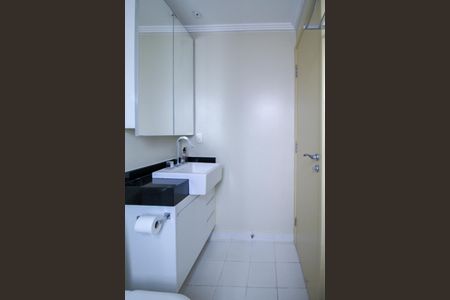 Apartamento para alugar com 285m², 3 quartos e 4 vagasBanheiro da Suíte 2