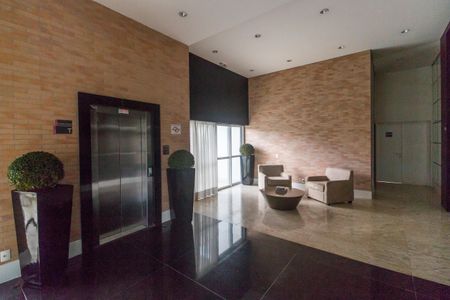 Apartamento para alugar com 98m², 2 quartos e 2 vagasHall social