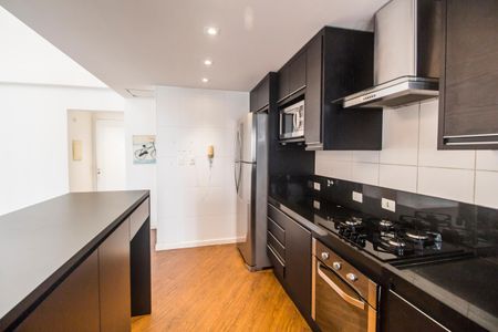 Apartamento para alugar com 98m², 2 quartos e 2 vagasCozinha