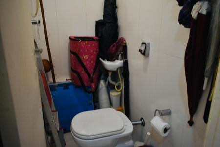 Apartamento à venda com 96m², 3 quartos e 3 vagas Apartamento à venda com 96m², 3 quartos e 3 vagasBanheiro de serviço