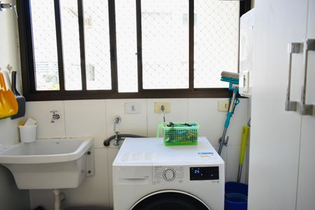 Apartamento à venda com 96m², 3 quartos e 3 vagas Apartamento à venda com 96m², 3 quartos e 3 vagasÁrea de Serviço