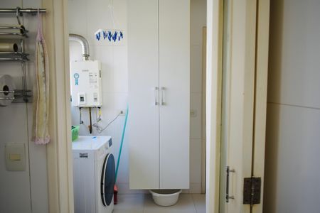 Apartamento à venda com 96m², 3 quartos e 3 vagas Apartamento à venda com 96m², 3 quartos e 3 vagasÁrea de Serviço