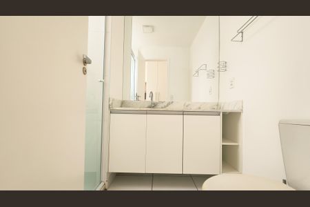 Apartamento para alugar com 68m², 2 quartos e 1 vaga Apartamento para alugar com 68m², 2 quartos e 1 vagaBanheiro da Suíte