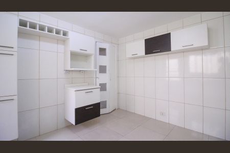 Casa para alugar com 65m², 1 quarto e sem vaga