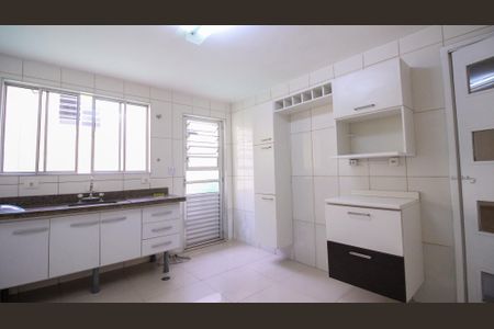 Casa para alugar com 65m², 1 quarto e sem vaga