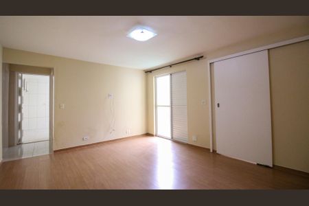 Casa para alugar com 1 quarto, 65m² em Vila Ivone, São Paulo