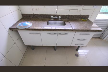 Casa para alugar com 65m², 1 quarto e sem vaga