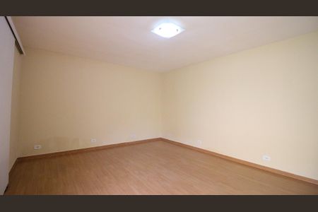 Casa para alugar com 1 quarto, 65m² em Vila Ivone, São Paulo