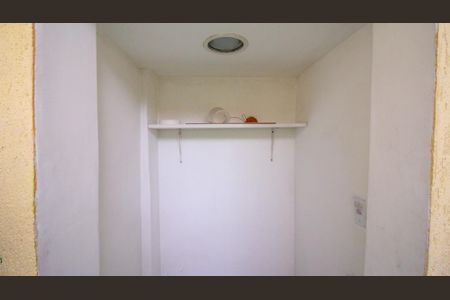 Casa para alugar com 65m², 1 quarto e sem vaga