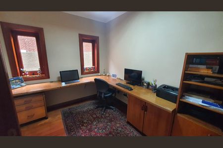 Quarto de casa à venda com 4 quartos, 500m² em Interlagos, São Paulo