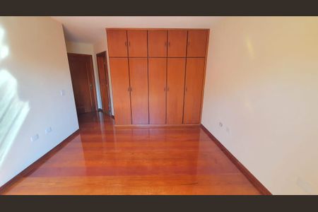 Casa à venda com 500m², 4 quartos e 7 vagasQuarto