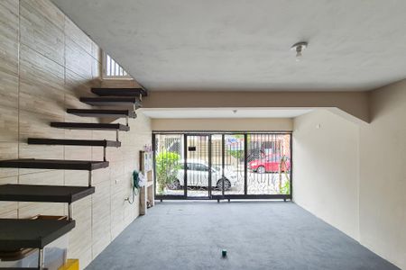 Sala - vista de casa para alugar com 2 quartos, 70m² em Batistini, São Bernardo do Campo