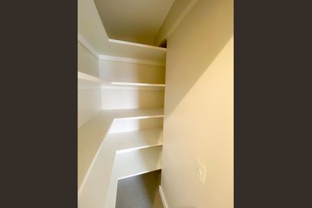 Apartamento para alugar com 83m², 2 quartos e 2 vagas Apartamento para alugar com 83m², 2 quartos e 2 vagasCloset da Suíte