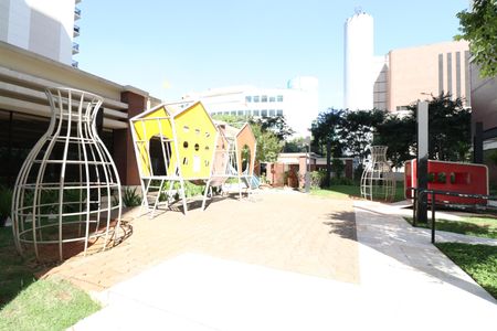 Apartamento para alugar com 168m², 4 quartos e 3 vagasÁrea comum - Playground