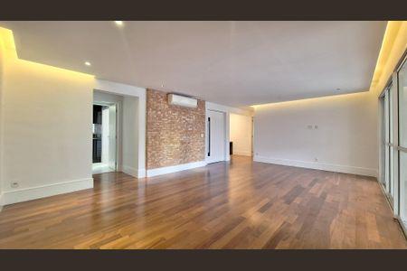 Apartamento para alugar com 168m², 4 quartos e 3 vagasSala