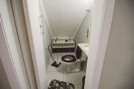 Casa à venda com 150m², 3 quartos e 3 vagas Casa à venda com 150m², 3 quartos e 3 vagasLavabo