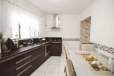 Casa à venda com 150m², 3 quartos e 3 vagas Casa à venda com 150m², 3 quartos e 3 vagasCozinha