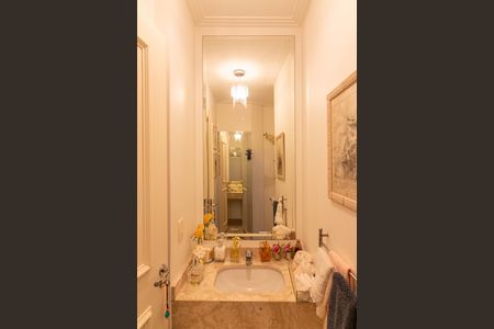 Apartamento à venda com 200m², 3 quartos e 1 vaga Apartamento à venda com 200m², 3 quartos e 1 vagaLavabo