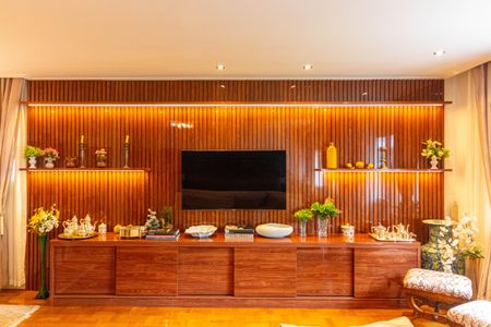 Apartamento à venda com 200m², 3 quartos e 1 vaga Apartamento à venda com 200m², 3 quartos e 1 vagaSala de TV