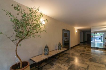 Apartamento à venda com 200m², 3 quartos e 1 vaga Apartamento à venda com 200m², 3 quartos e 1 vagaHall de entrada