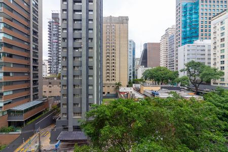 Apartamento à venda com 200m², 3 quartos e 1 vaga Apartamento à venda com 200m², 3 quartos e 1 vagaSala