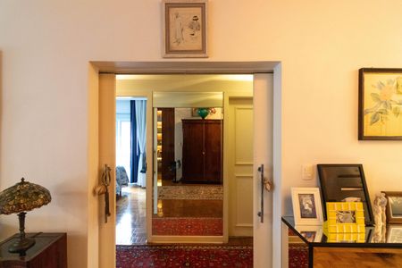 Apartamento à venda com 200m², 3 quartos e 1 vaga Apartamento à venda com 200m², 3 quartos e 1 vagaSala