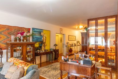 Apartamento à venda com 200m², 3 quartos e 1 vaga Apartamento à venda com 200m², 3 quartos e 1 vagaSala