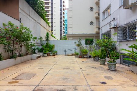 Apartamento à venda com 200m², 3 quartos e 1 vaga Apartamento à venda com 200m², 3 quartos e 1 vagaÁrea comum